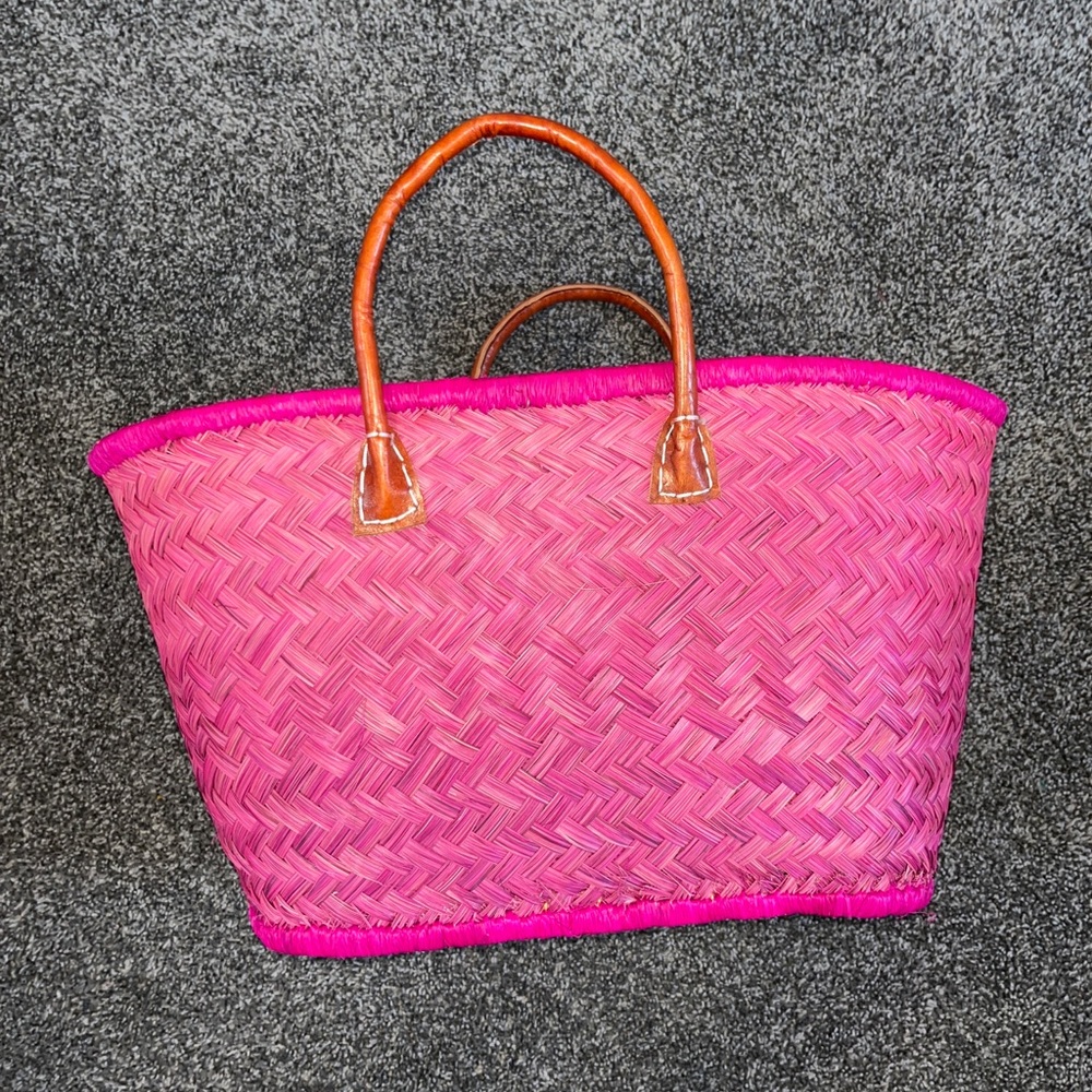 Made in Madagascar natural fiber beach/ tote bag